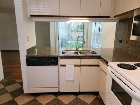 Tiny photo for 137 White Oak Court #1, Schaumburg, IL 60195 (MLS # 12754179)