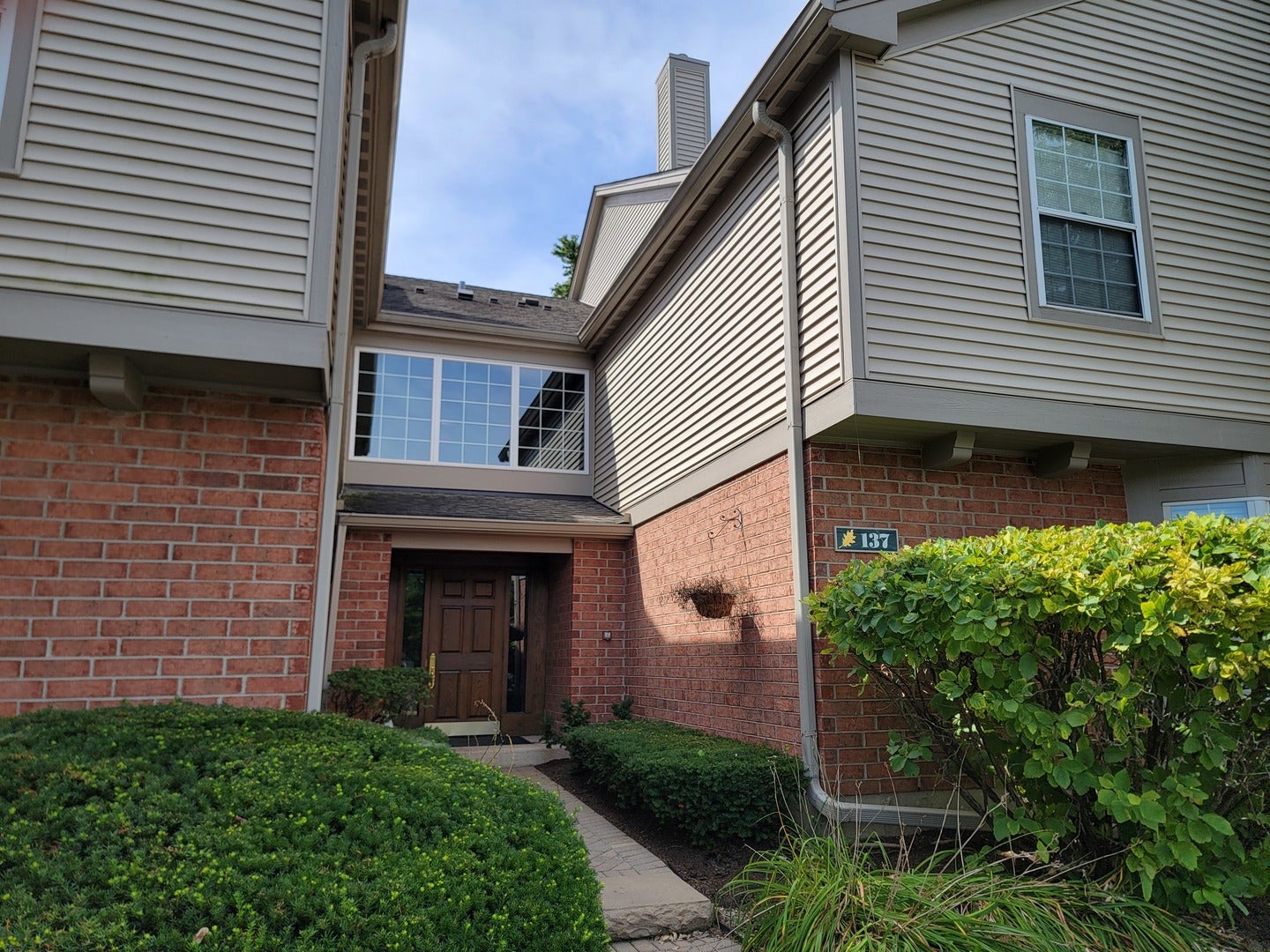 137 White Oak Court 1