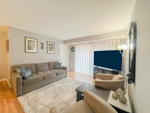 Tiny photo for 8422 W CATALPA Avenue #202, Chicago, IL 60656 (MLS # 12602353)