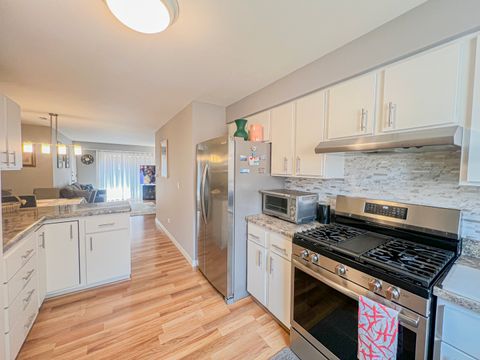 Tiny photo for 8422 W CATALPA Avenue #202, Chicago, IL 60656 (MLS # 12602353)