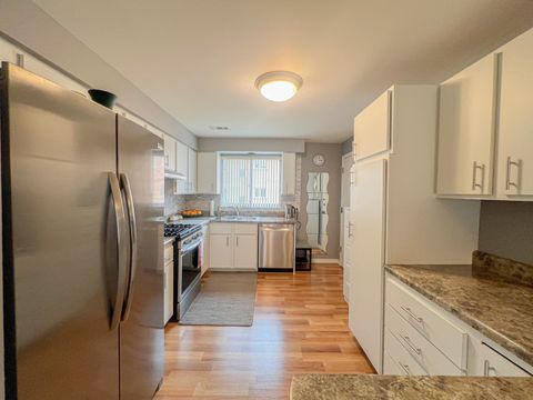 Tiny photo for 8422 W CATALPA Avenue #202, Chicago, IL 60656 (MLS # 12602353)