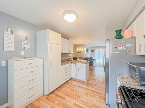 Tiny photo for 8422 W CATALPA Avenue #202, Chicago, IL 60656 (MLS # 12602353)