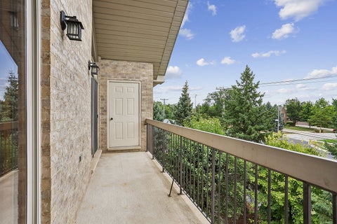 Tiny photo for 14011 Norwich Lane #303, Orland Park, IL 60467 (MLS # 12715572)