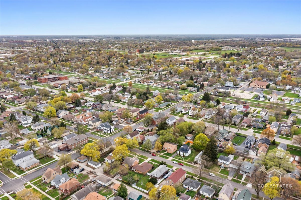 1542 Victoria Avenue