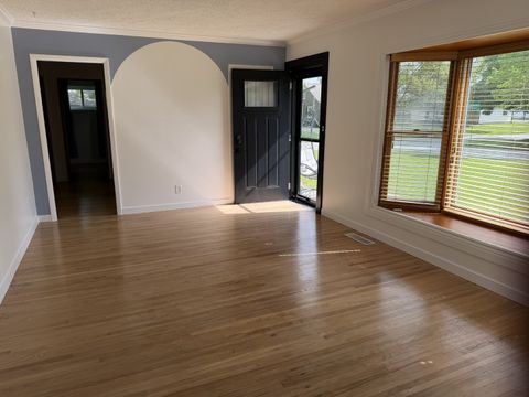 Tiny photo for 1 Cottonwood Street, Bloomington, IL 61701 (MLS # 12629674)