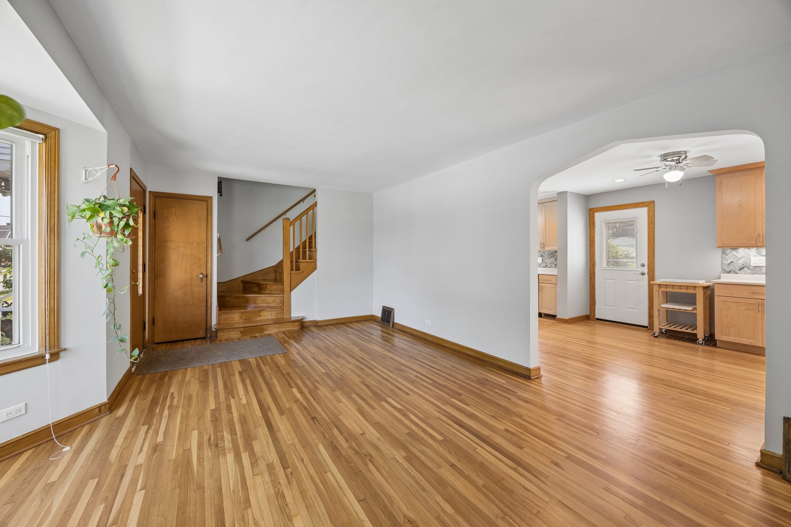 5948 S Komensky Avenue