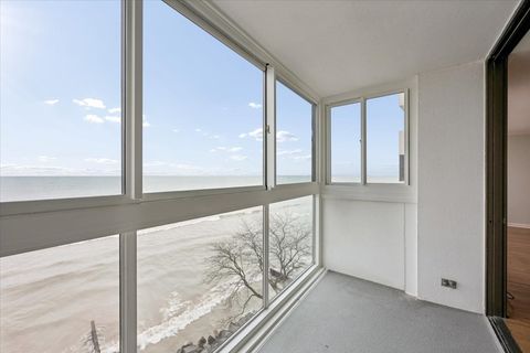 Tiny photo for 1500 Sheridan Road #6H, Wilmette, IL 60091 (MLS # 12595775)