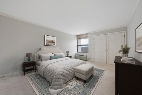 Tiny photo for 1500 Sheridan Road #6H, Wilmette, IL 60091 (MLS # 12595775)