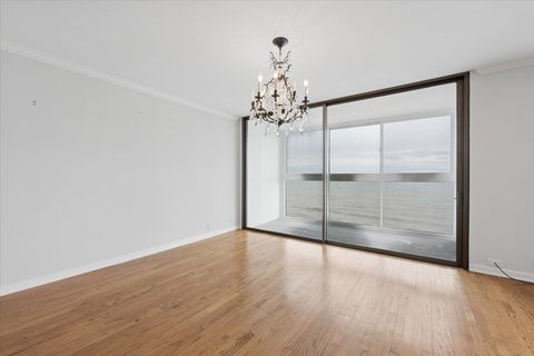 Tiny photo for 1500 Sheridan Road #6H, Wilmette, IL 60091 (MLS # 12595775)