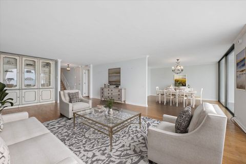 Tiny photo for 1500 Sheridan Road #6H, Wilmette, IL 60091 (MLS # 12595775)