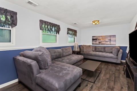 Tiny photo for 228 N Walnut Lane, Schaumburg, IL 60194 (MLS # 12773079)