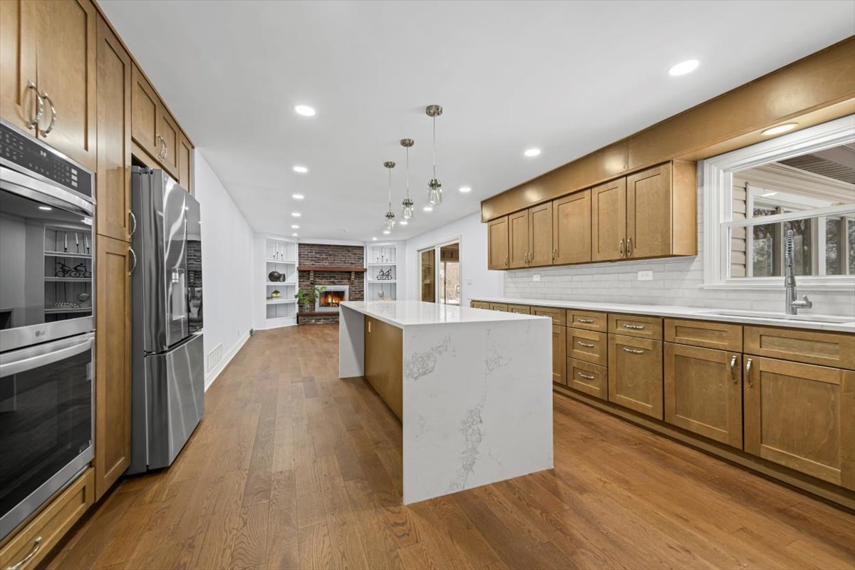 2527 Checker Road, Long Grove, IL, 60047 4 2527 Checker Road