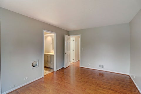 Tiny photo for 917 Burgess Circle, Buffalo Grove, IL 60089 (MLS # 12741524)