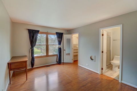 Tiny photo for 917 Burgess Circle, Buffalo Grove, IL 60089 (MLS # 12741524)