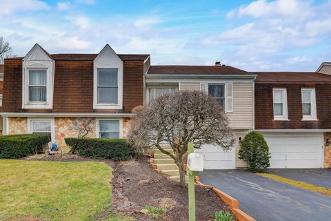 Photo of 917 Burgess Circle, Buffalo Grove, IL 60089 (MLS # 12741524)