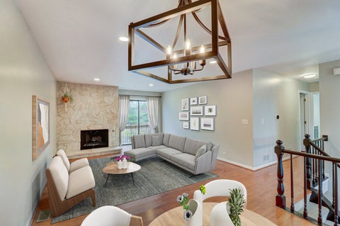 Tiny photo for 917 Burgess Circle, Buffalo Grove, IL 60089 (MLS # 12741524)