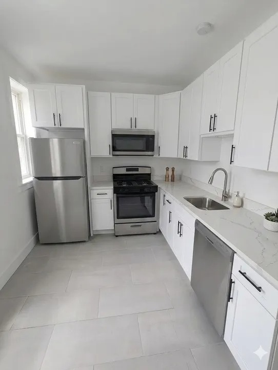 1945 W Augusta Avenue 3E