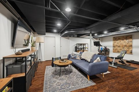 Tiny photo for 2740 Asbury Avenue, Evanston, IL 60201 (MLS # 12549310)