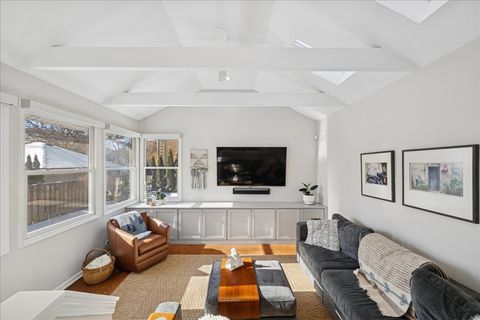 Tiny photo for 2740 Asbury Avenue, Evanston, IL 60201 (MLS # 12549310)