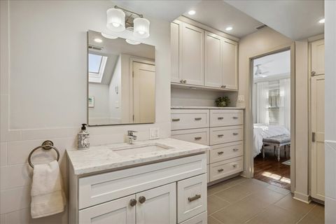 Tiny photo for 2740 Asbury Avenue, Evanston, IL 60201 (MLS # 12549310)