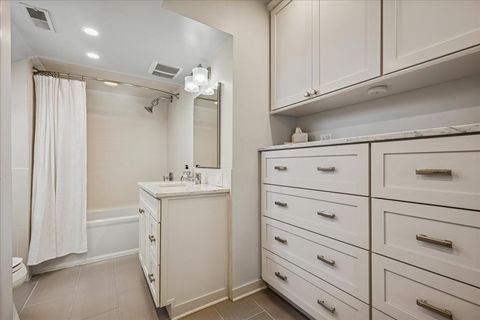 Tiny photo for 2740 Asbury Avenue, Evanston, IL 60201 (MLS # 12549310)