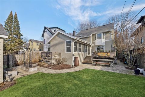 Tiny photo for 2740 Asbury Avenue, Evanston, IL 60201 (MLS # 12549310)