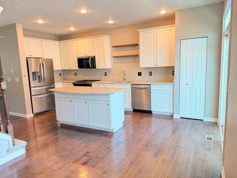 Tiny photo for 1603 Deer Pointe Drive, South Elgin, IL 60177 (MLS # 12673688)