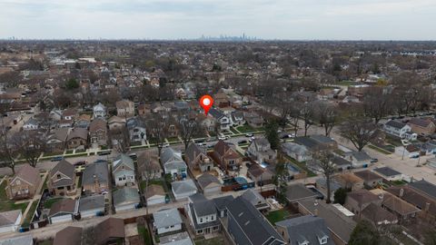 Tiny photo for 3517 N PLAINFIELD Avenue, Chicago, IL 60634 (MLS # 12608416)
