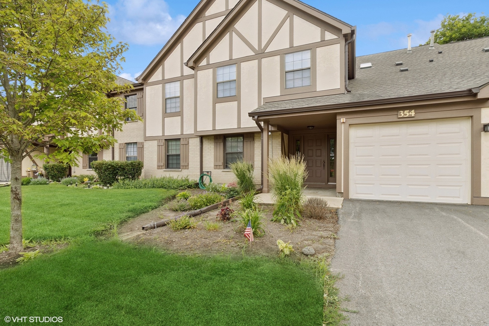 354 Essex Court 3C