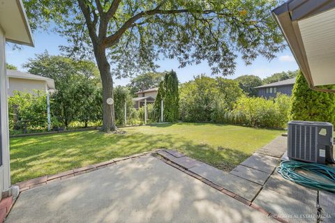 Tiny photo for 129 Caryville Lane, Schaumburg, IL 60193 (MLS # 12465312)