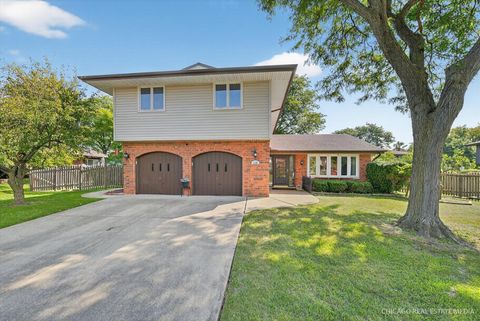 Photo of 129 Caryville Lane, Schaumburg, IL 60193 (MLS # 12465312)