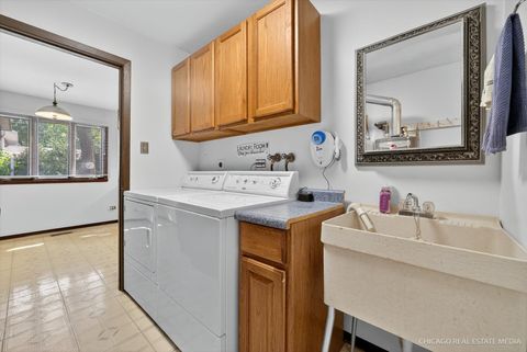 Tiny photo for 129 Caryville Lane, Schaumburg, IL 60193 (MLS # 12465312)