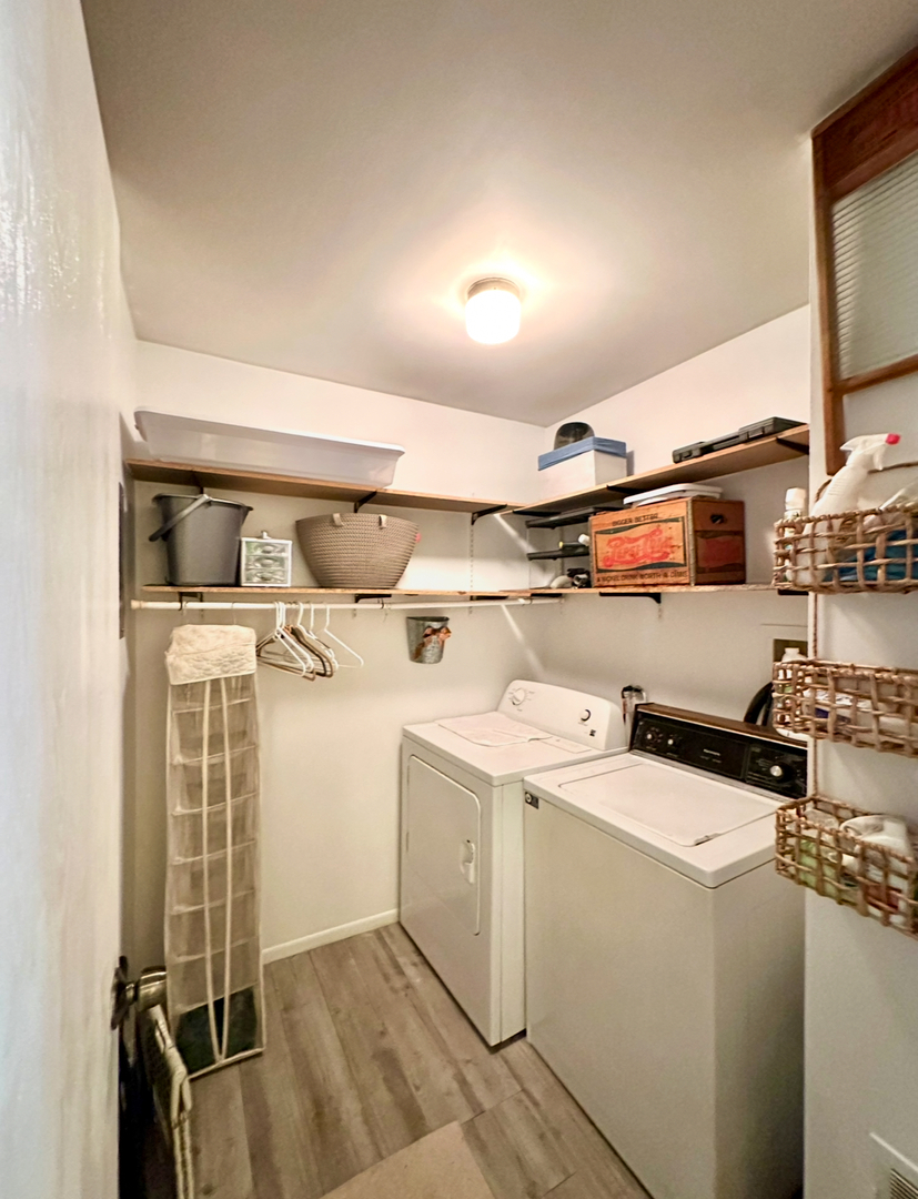 Schaumburg, Illinois 60193, United States, 2 Bedrooms Bedrooms, ,1 BathroomBathrooms,Residential,Active,230386