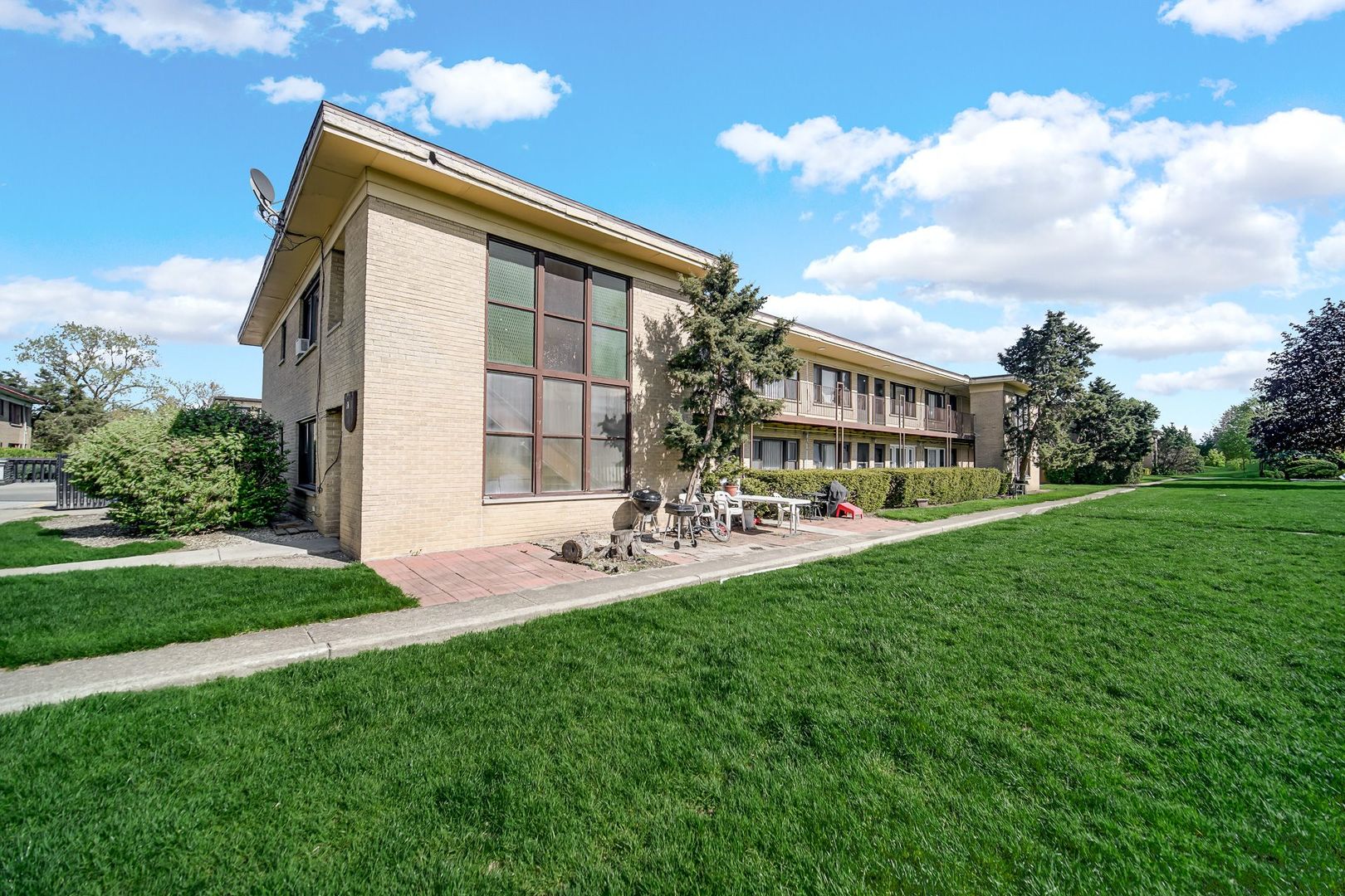 38 King Arthur Court 12