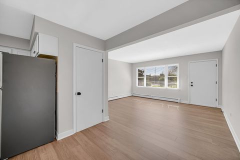 Tiny photo for 38 King Arthur Court #12, Northlake, IL 60164 (MLS # 12634199)