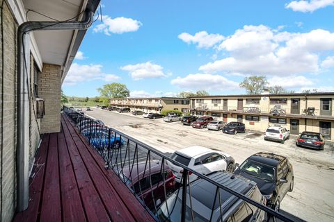 Tiny photo for 38 King Arthur Court #12, Northlake, IL 60164 (MLS # 12634199)