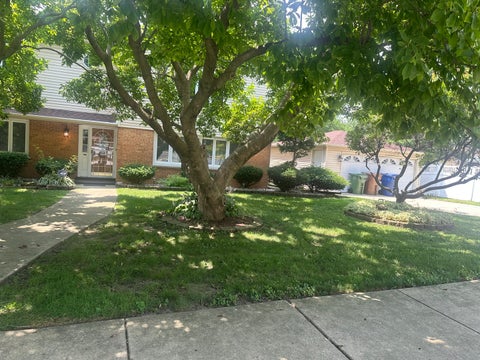 Tiny photo for 9414 S 69th Avenue, Oak Lawn, IL 60453 (MLS # 12708650)