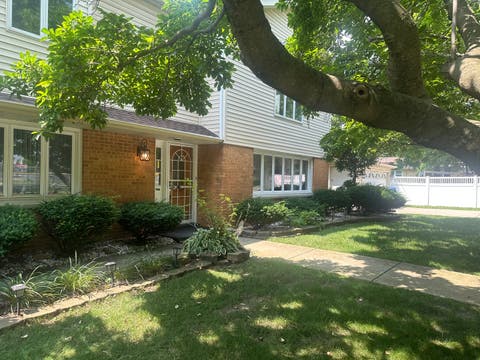 Photo of 9414 S 69th Avenue, Oak Lawn, IL 60453 (MLS # 12708650)