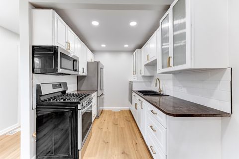 Tiny photo for 4 Circle Court, Montgomery, IL 60538 (MLS # 12493087)