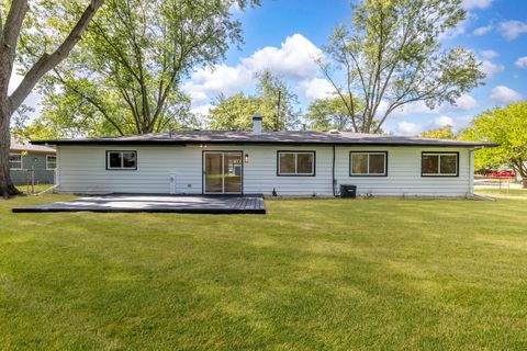 Tiny photo for 4 Circle Court, Montgomery, IL 60538 (MLS # 12493087)
