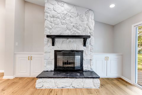 Tiny photo for 4 Circle Court, Montgomery, IL 60538 (MLS # 12493087)