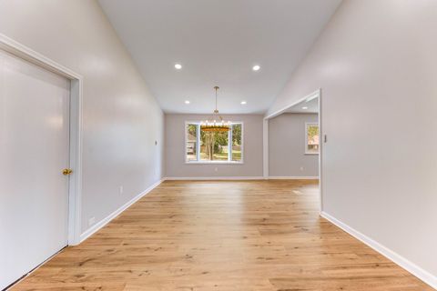 Tiny photo for 4 Circle Court, Montgomery, IL 60538 (MLS # 12493087)