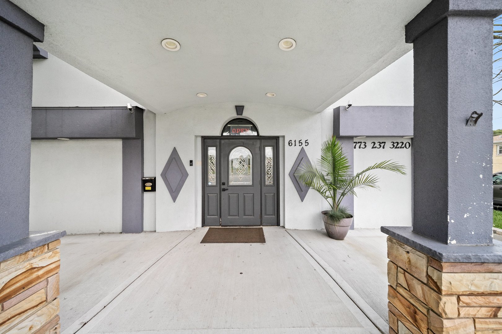 6155 W FULLERTON Avenue