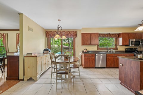 Tiny photo for 737 Clovetree Court, Naperville, IL 60540 (MLS # 12625453)