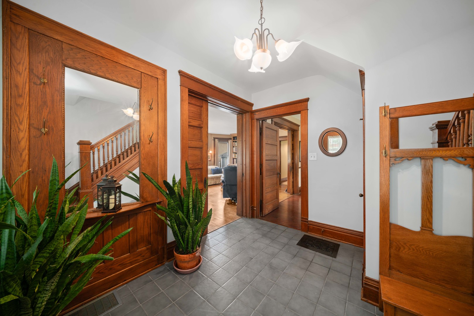 119 E 4th Street