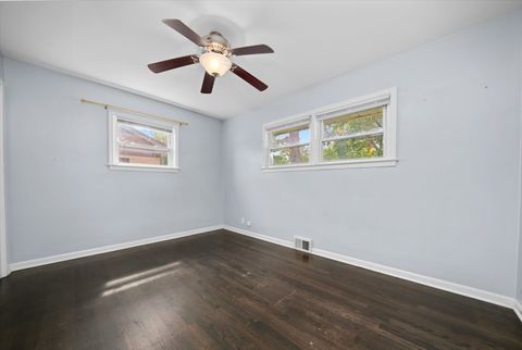Tiny photo for 706 N Main Street, Mount Prospect, IL 60056 (MLS # 12473777)