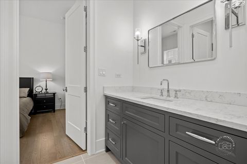 Tiny photo for 195 N Addison Avenue #PH03, Elmhurst, IL 60126 (MLS # 12517102)