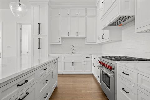 Tiny photo for 195 N Addison Avenue #PH03, Elmhurst, IL 60126 (MLS # 12517102)