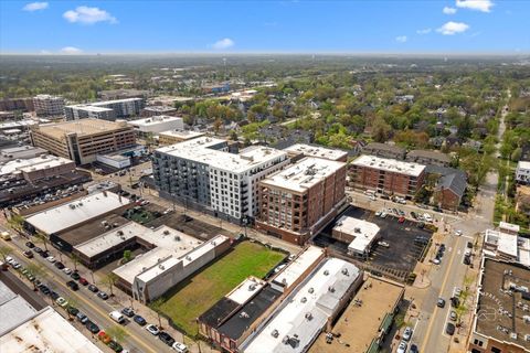 Tiny photo for 195 N Addison Avenue #PH03, Elmhurst, IL 60126 (MLS # 12517102)