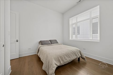 Tiny photo for 195 N Addison Avenue #PH03, Elmhurst, IL 60126 (MLS # 12517102)